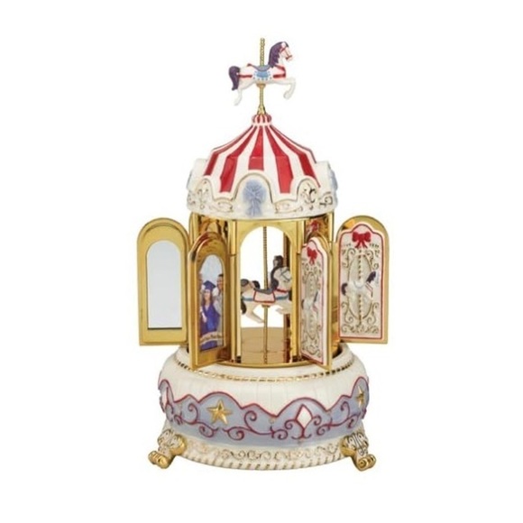 🆕 Porcelain GOLD LABEL Collection Hand Painted Mr. Christmas Musical Carousel - Picture 1 of 7